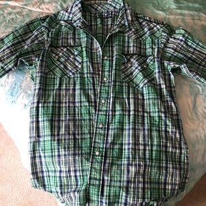 Cinch green plaid snap button down T-shirt